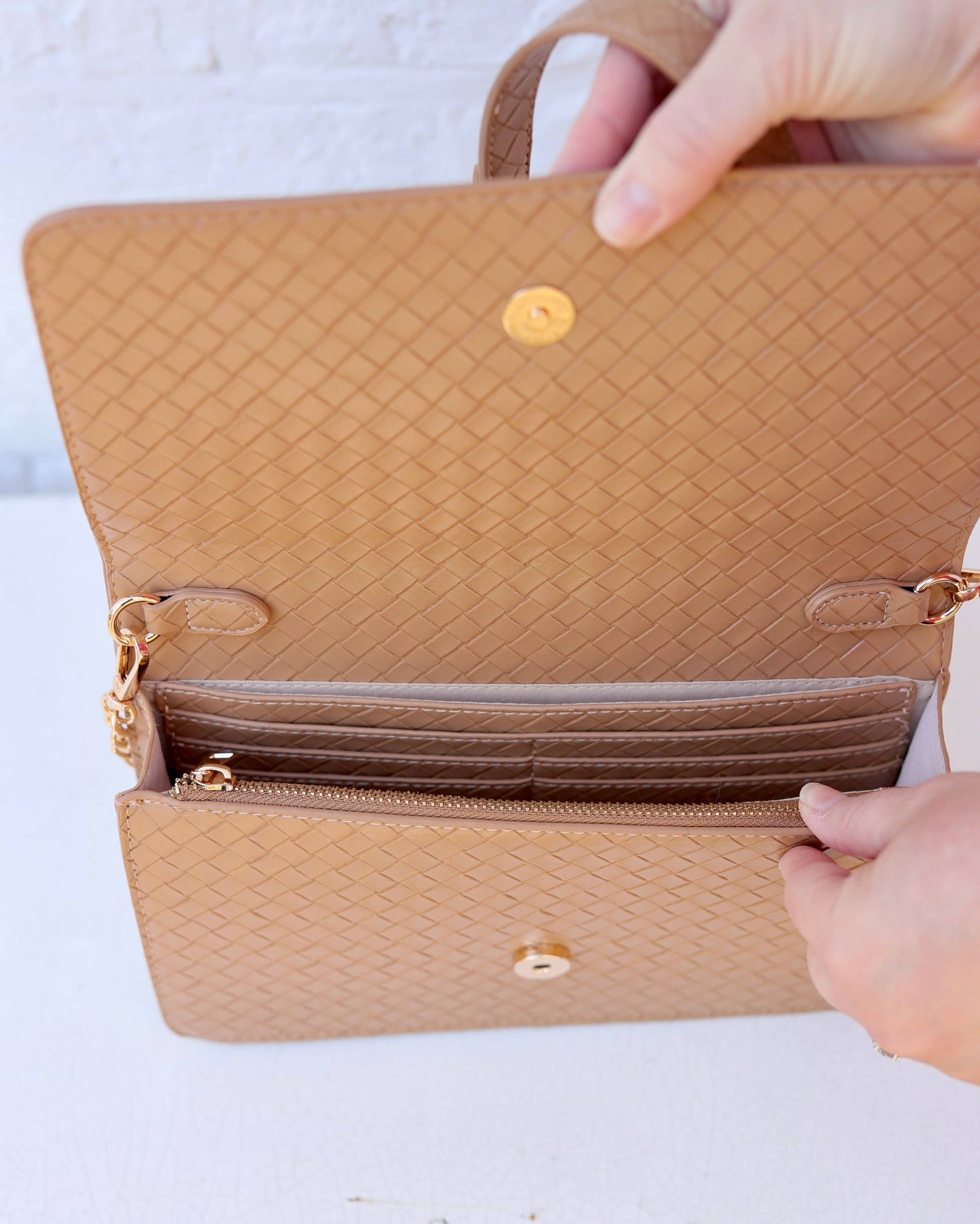 Caroline Hill - Bryn Clutch/Crossbody Natural VQ: Default