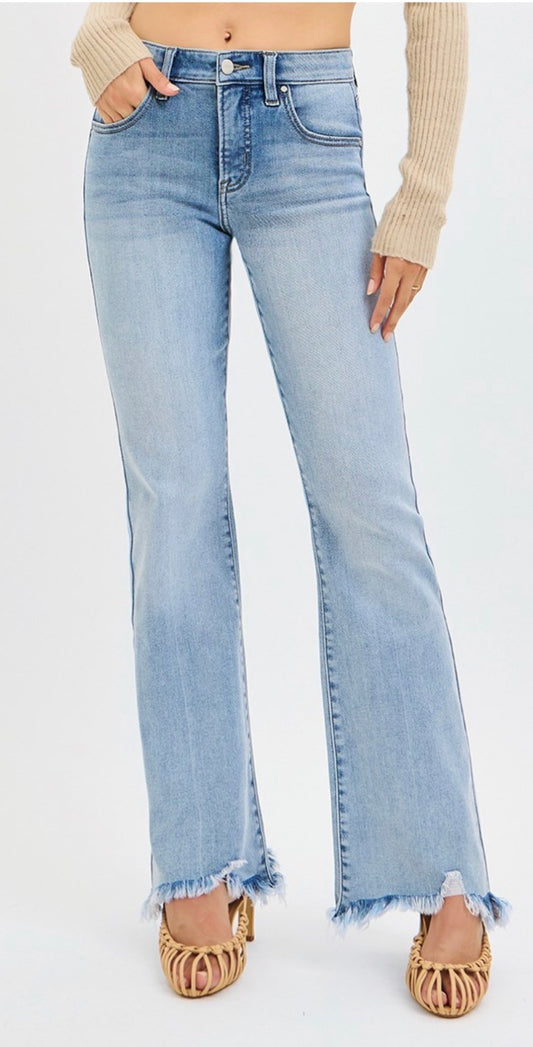 ***PREORDER***MID RISE FLARE WITH FRAY HEM DETAILED JEANS - Risen