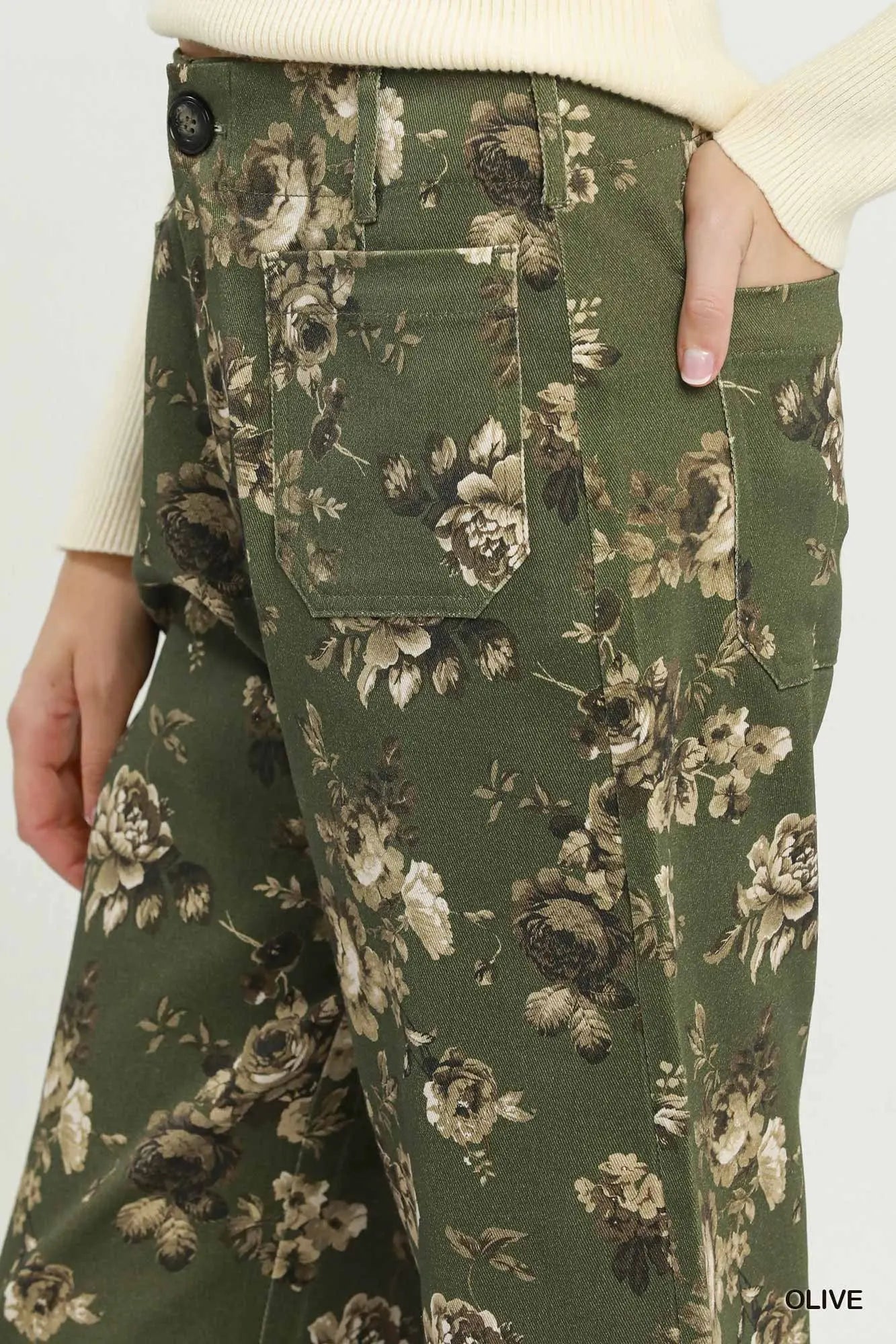 Olive Garden Cropped Pants