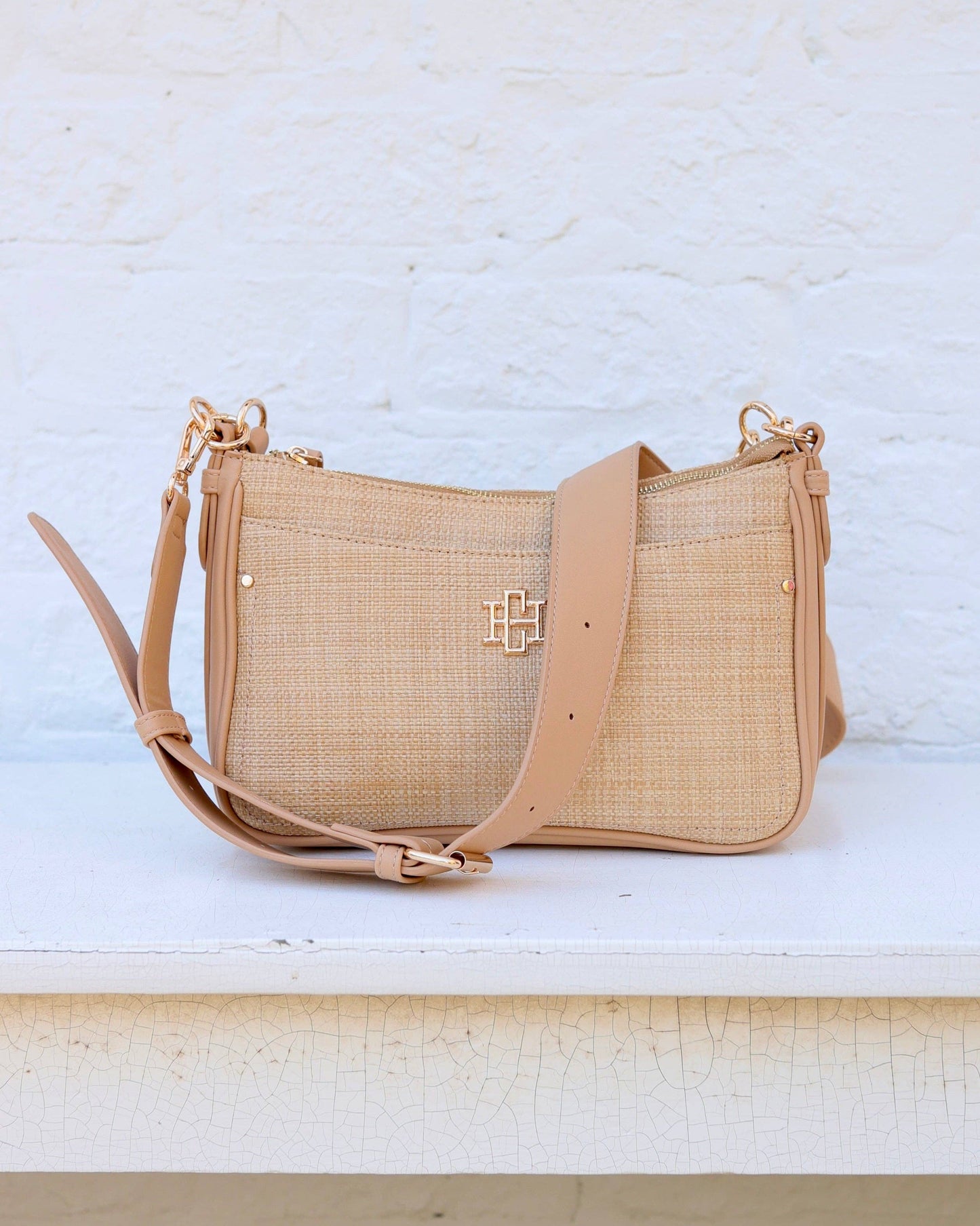 Caroline Hill - Paxton Crossbody with Pockets Natural: Default