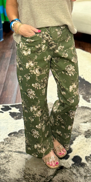 Olive Garden Cropped Pants