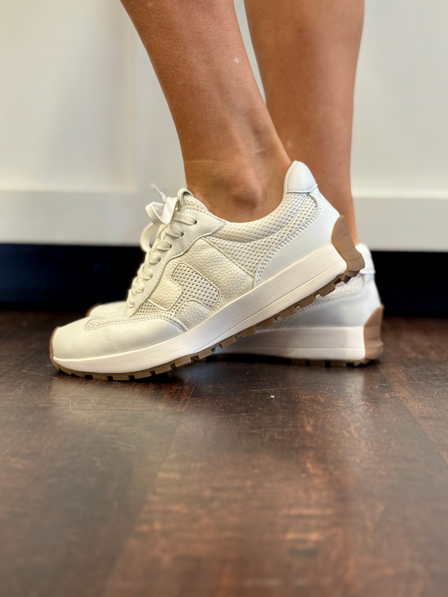 Corkys No Prob Sneaker – White
