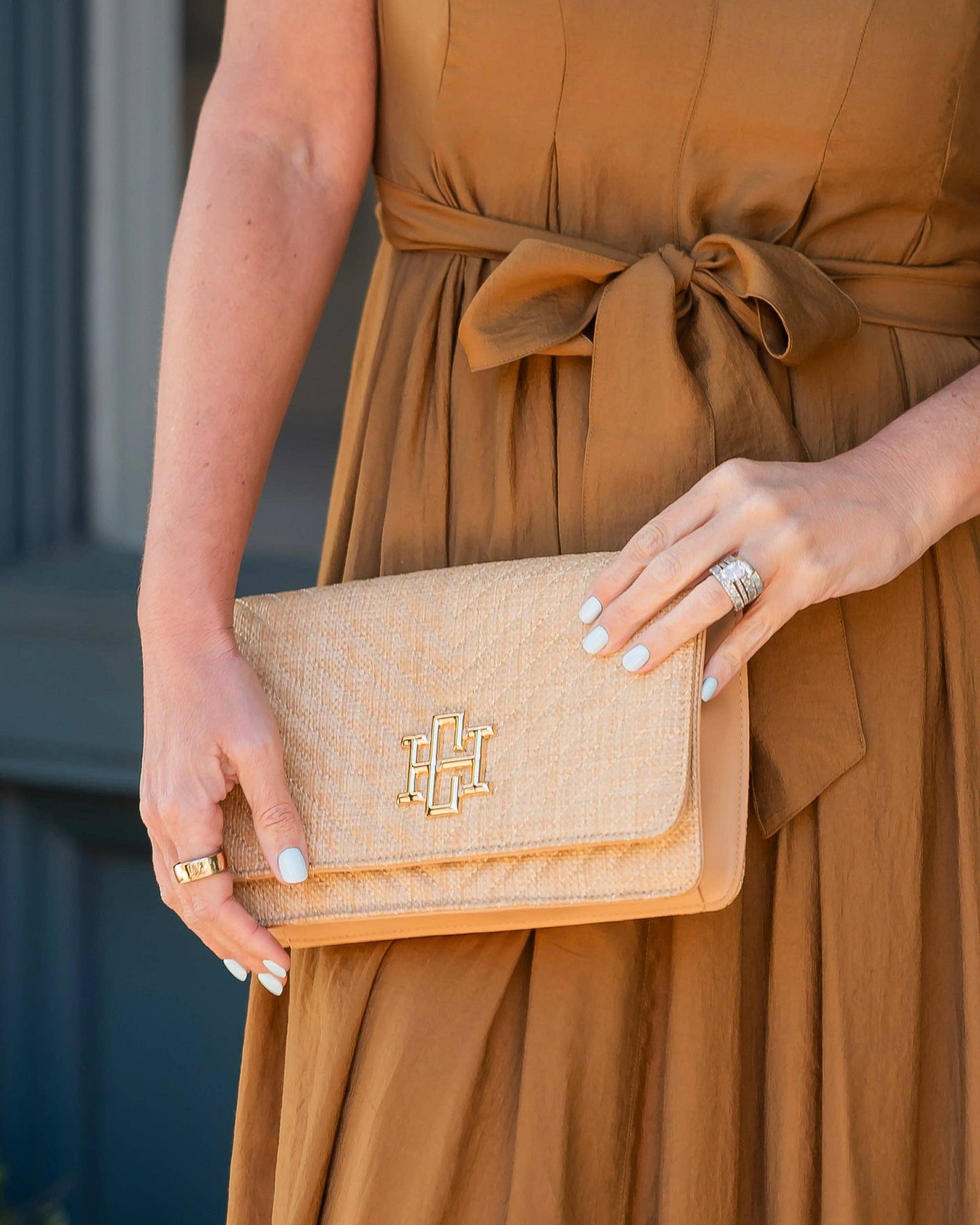 Caroline Hill - Bryn Clutch/Crossbody Natural VQ: Default