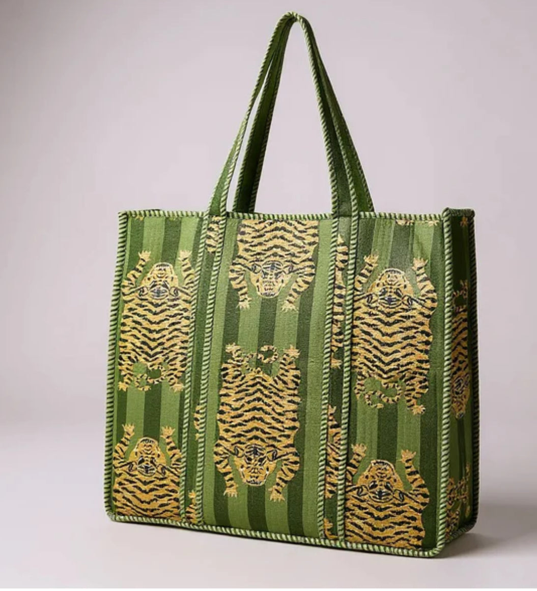 Quilted XL Flat Tiger Tote Bag Quilted XL Flat Tiger Tote Bag